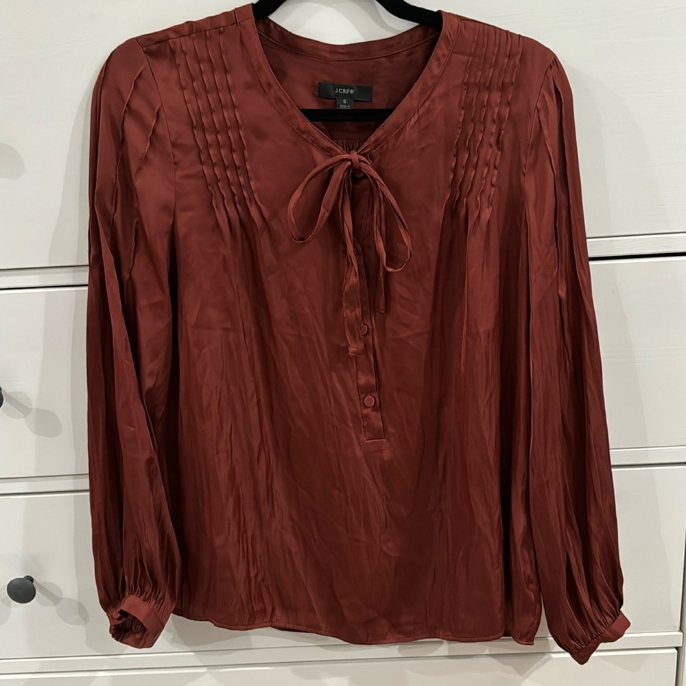 J.CREW BEAUTIFUL SATIN BOW FRONT TOP